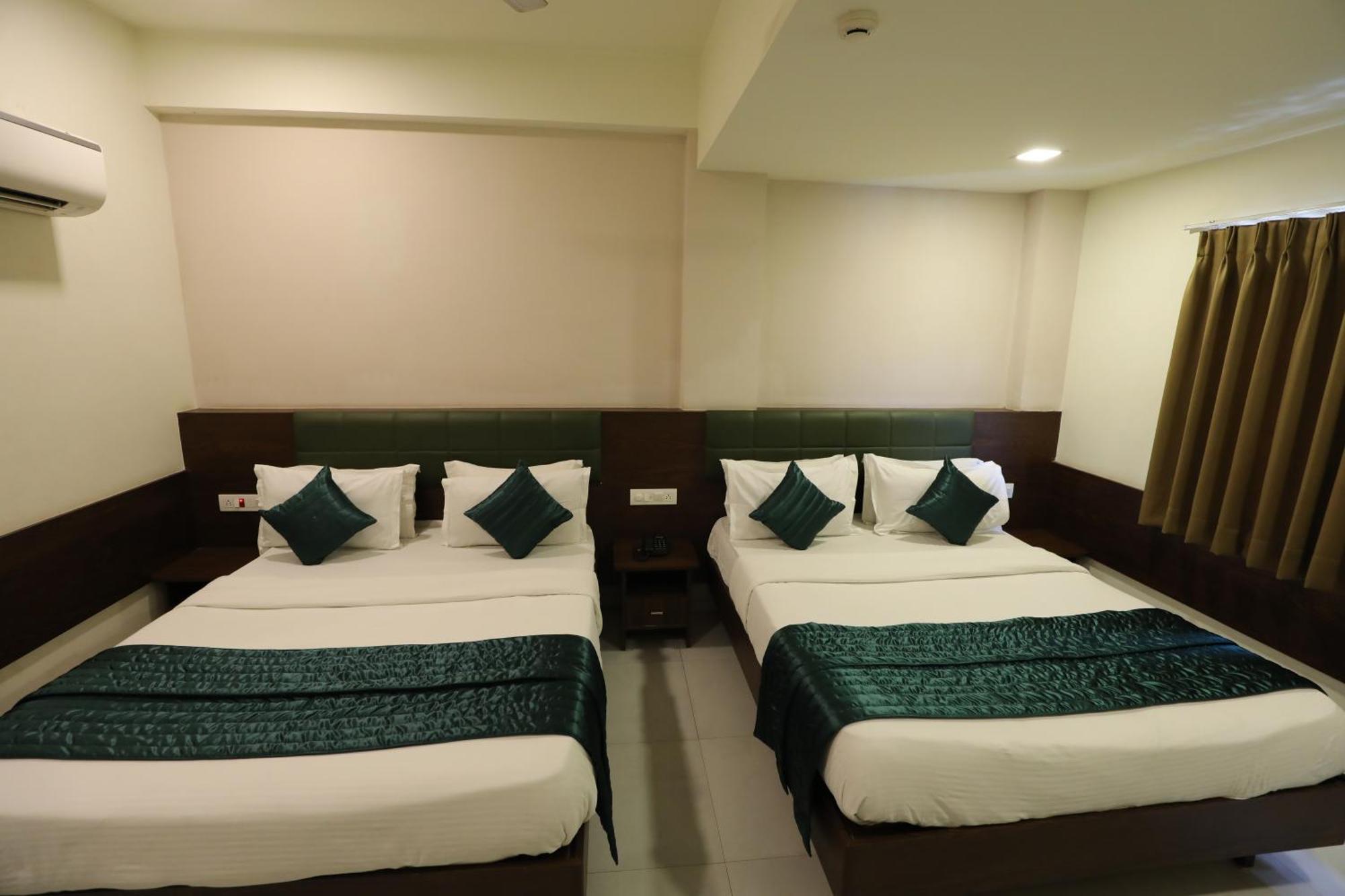 Greenotel Rooms Hazira, Surat Eksteriør bilde